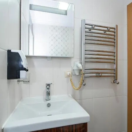 Asteria House Apartahotel 4*